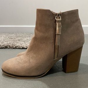 3.5 Inch Heeled Suede Ankle Boots with Zipper